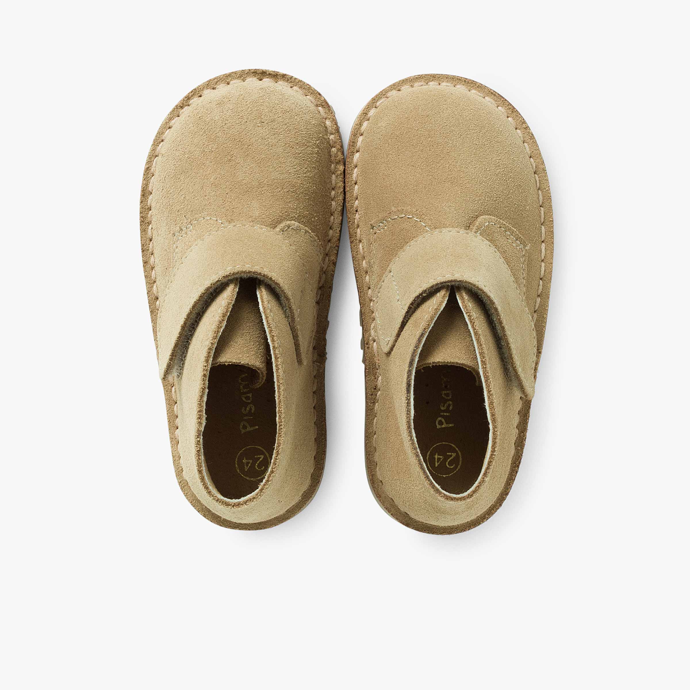 Bota Niño Estilo Safari con Velcro color Arena Coyote