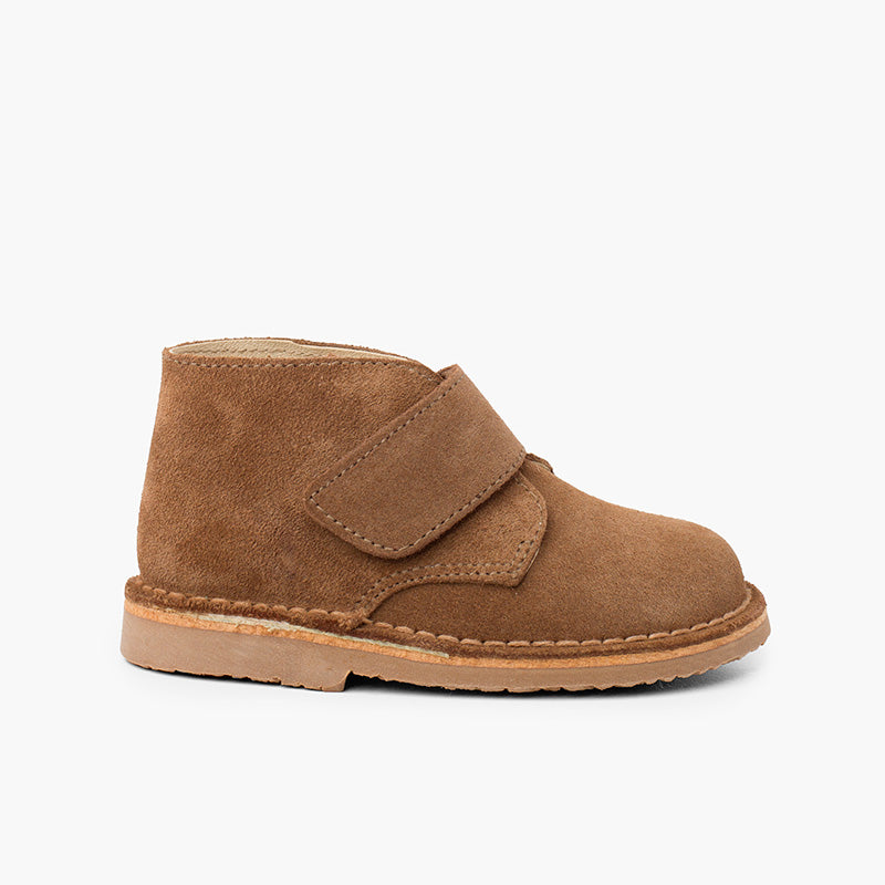 Bota Niño Estilo Safari con Velcro color Topo