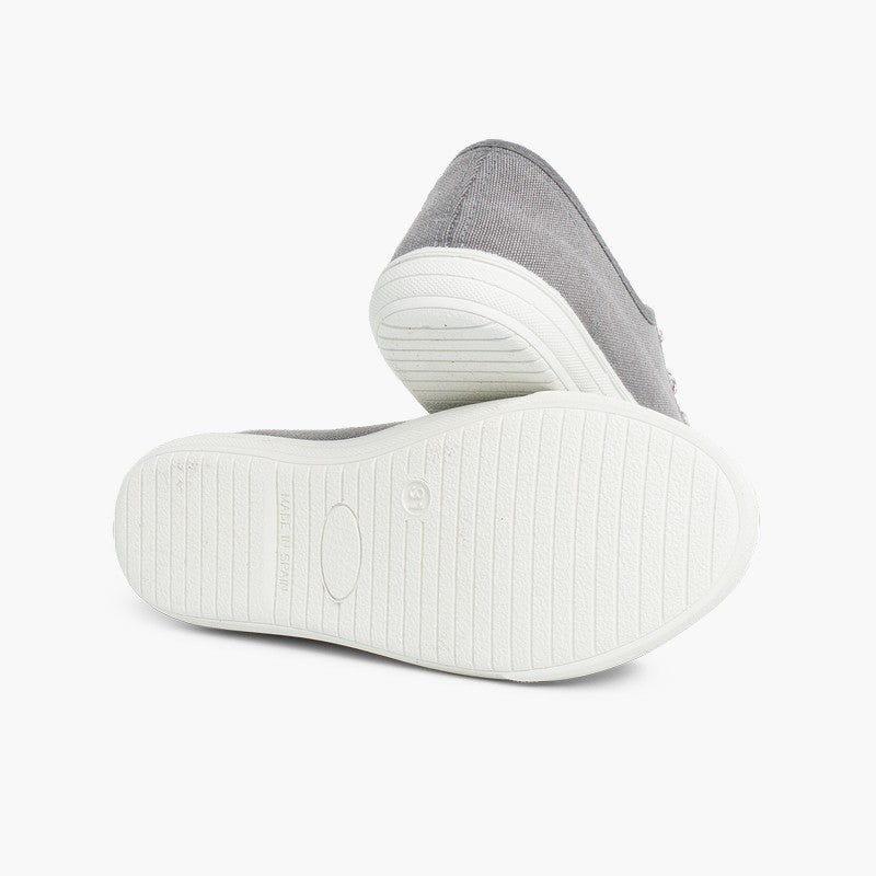 Zapatillas de lona con punta de goma color gris