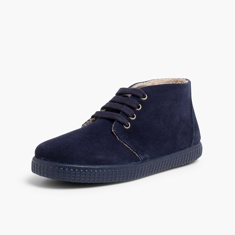 Bota Niño con Forro Pelito y Cordones color Azul Marino