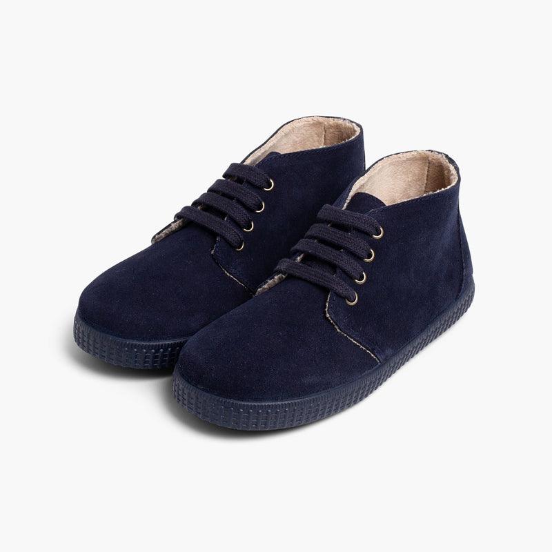 Bota Niño con Forro Pelito y Cordones color Azul Marino
