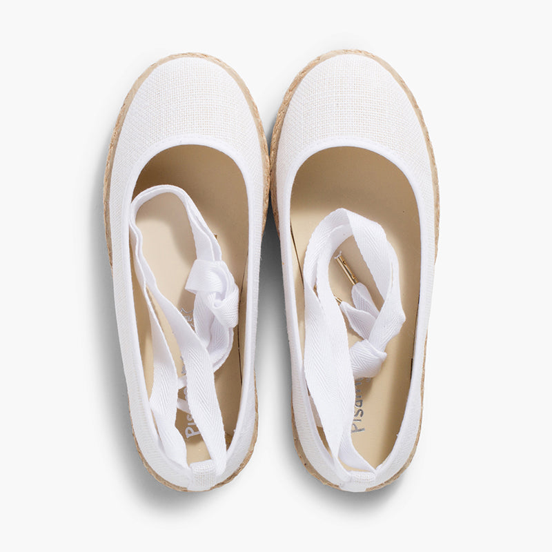 Alpargata niña tipo bailarina de lino con cinta color blanco