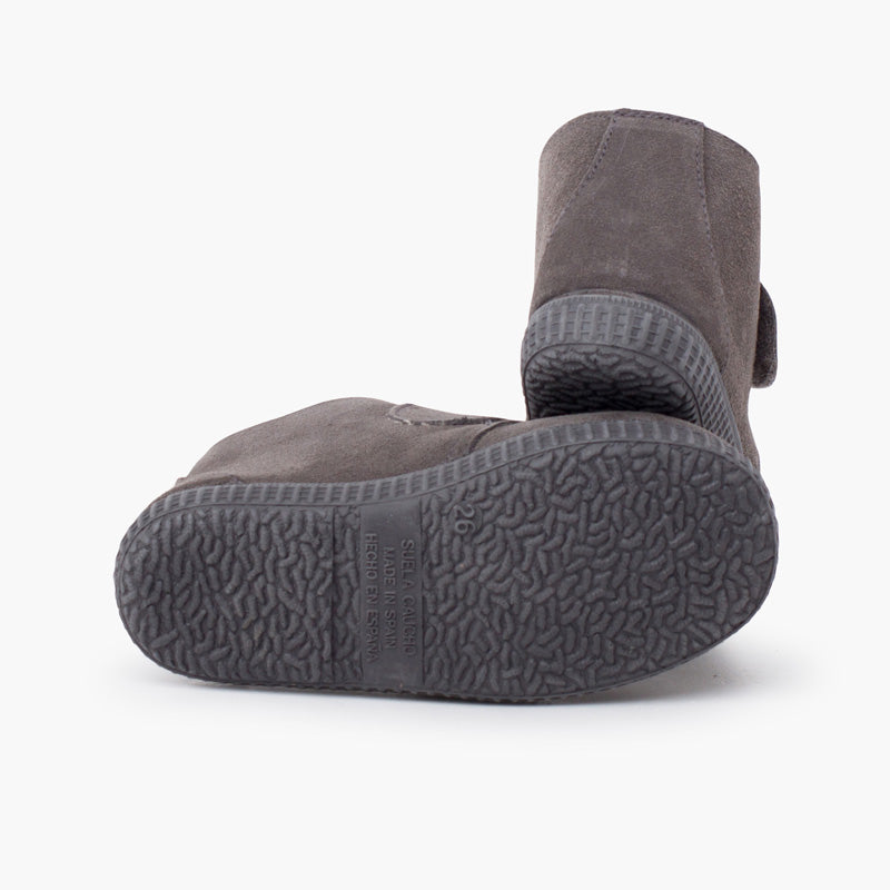 Bota Niña con Velcro Ancho y Forro Pelito color Gris