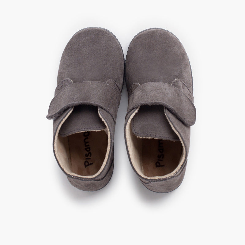 Bota Niña con Velcro Ancho y Forro Pelito color Gris