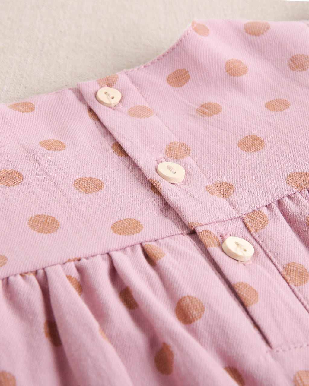 Vestido de bebé niña estampado con volante