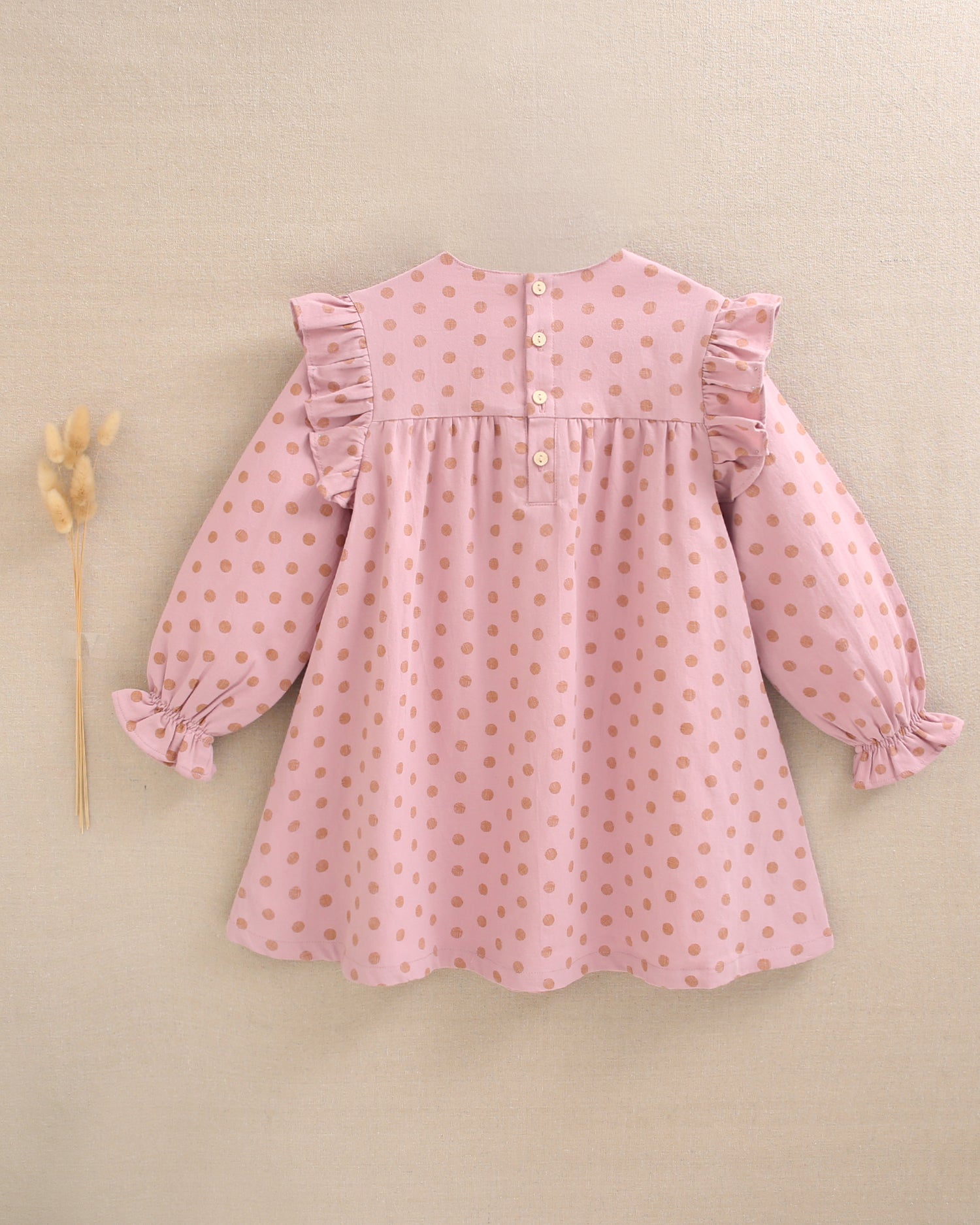 Vestido de niña de estampado de lunares con volante
