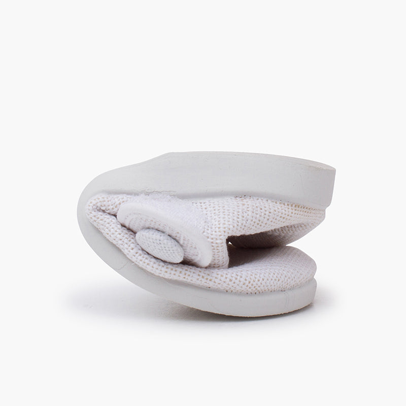 Mercedita niña de lino con botón color blanco