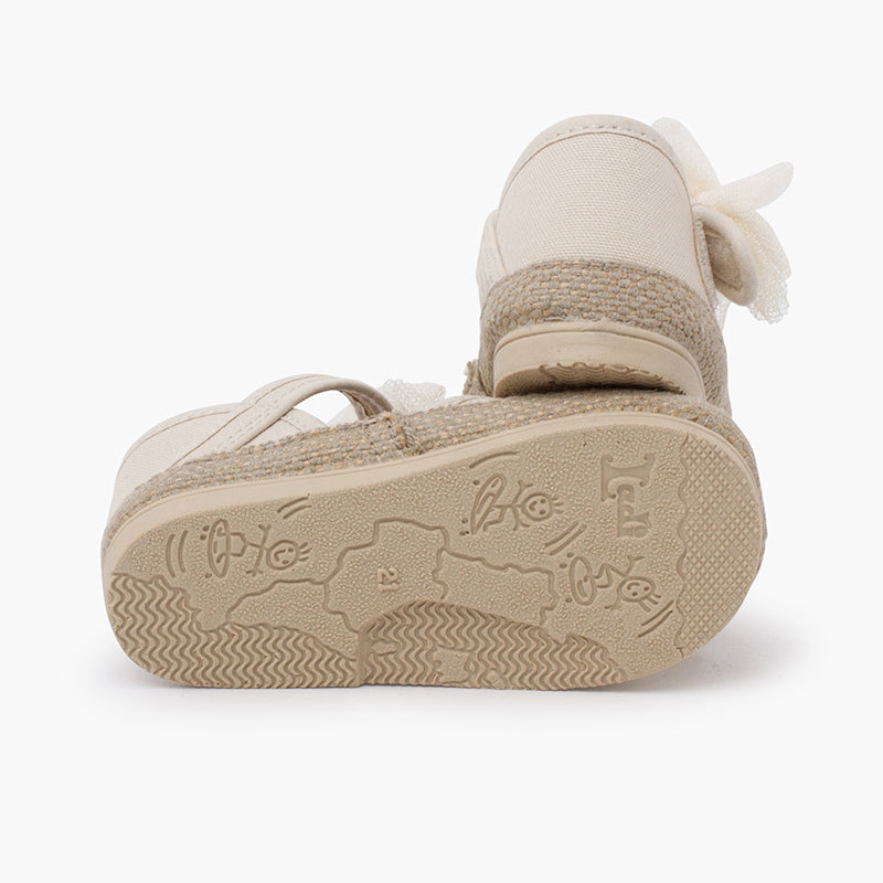 Alpargata bebé niña con lazo de tul color crudo