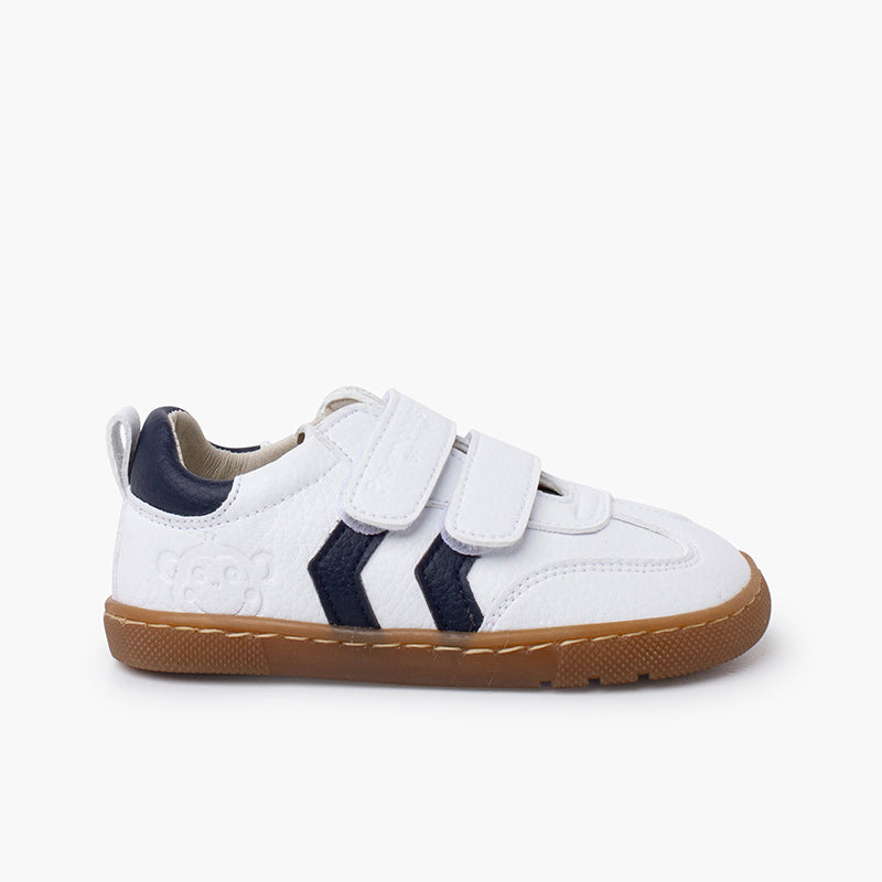 Zapatilla Niño Blanca Barefoot con Bandas Laterales color Azul Marino