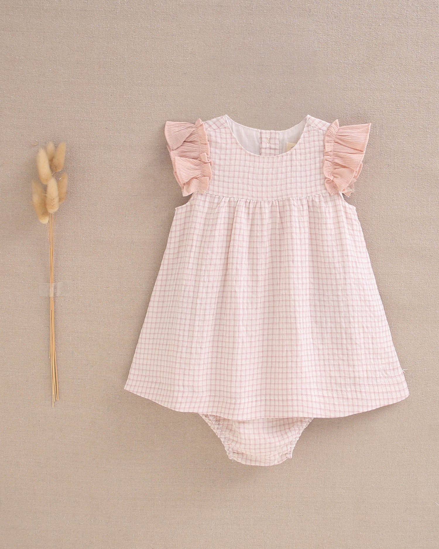 Vestido bebé niña rosa de cuadros con volantes en hombros