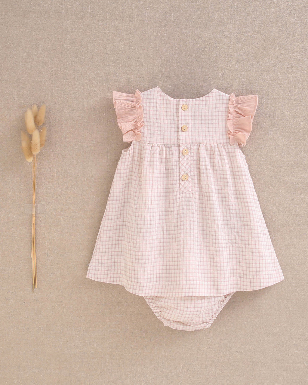 Vestido bebé niña rosa de cuadros con volantes en hombros