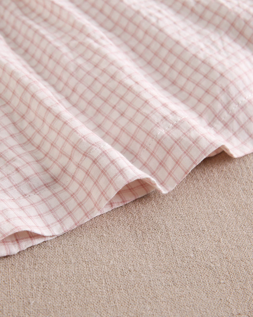 Vestido bebé niña rosa de cuadros con volantes en hombros