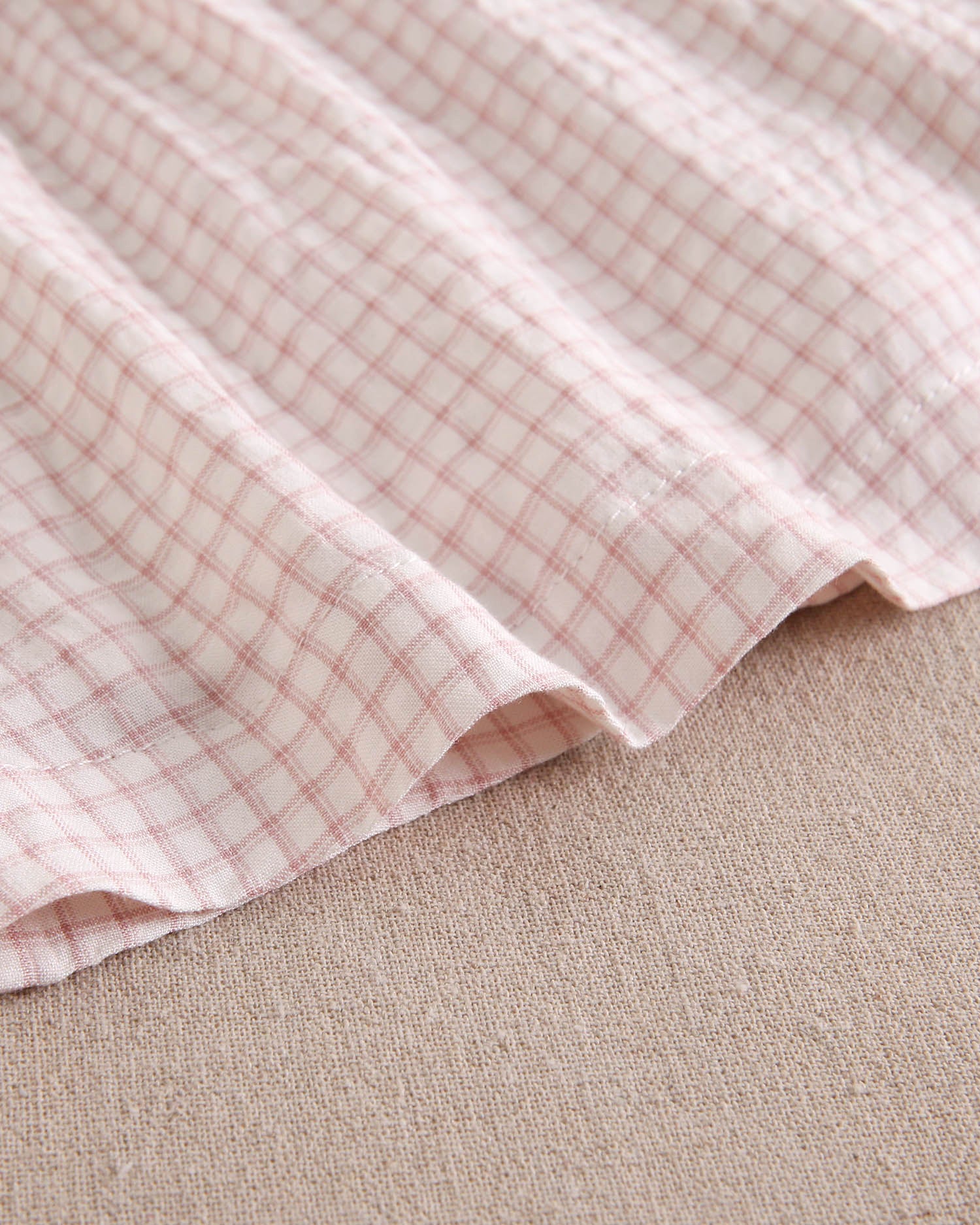 Vestido bebé niña rosa de cuadros con volantes en hombros