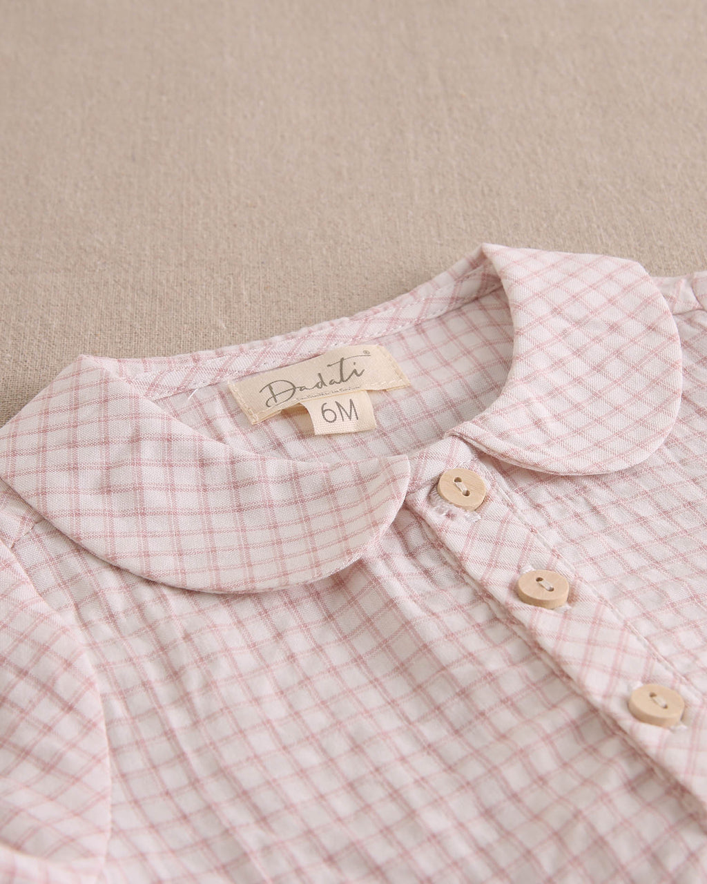 Conjunto bebé niño camisa de cuadro rosa y blanco, y short rosa palo lavado
