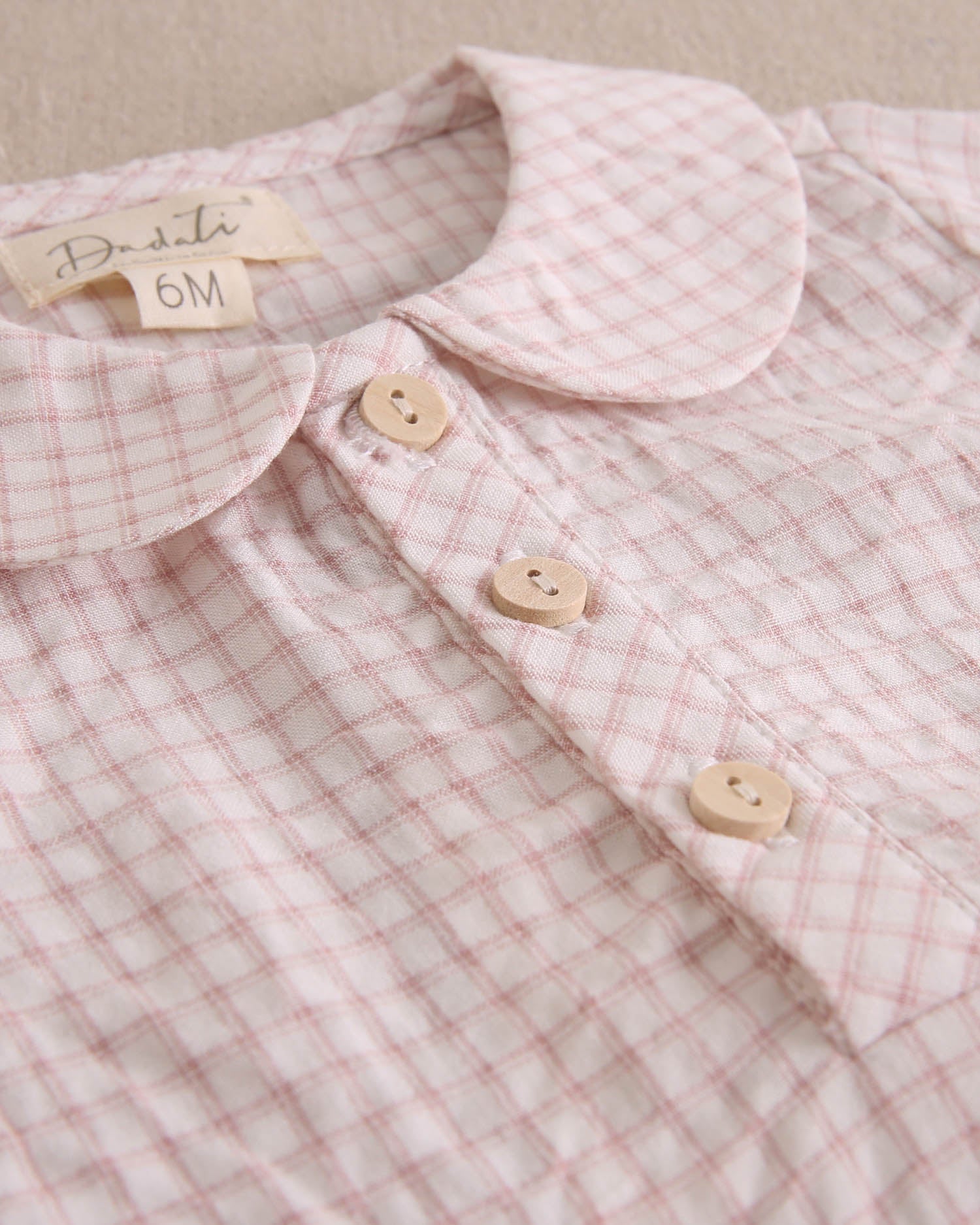 Conjunto bebé niño camisa de cuadro rosa y blanco, y short rosa palo lavado
