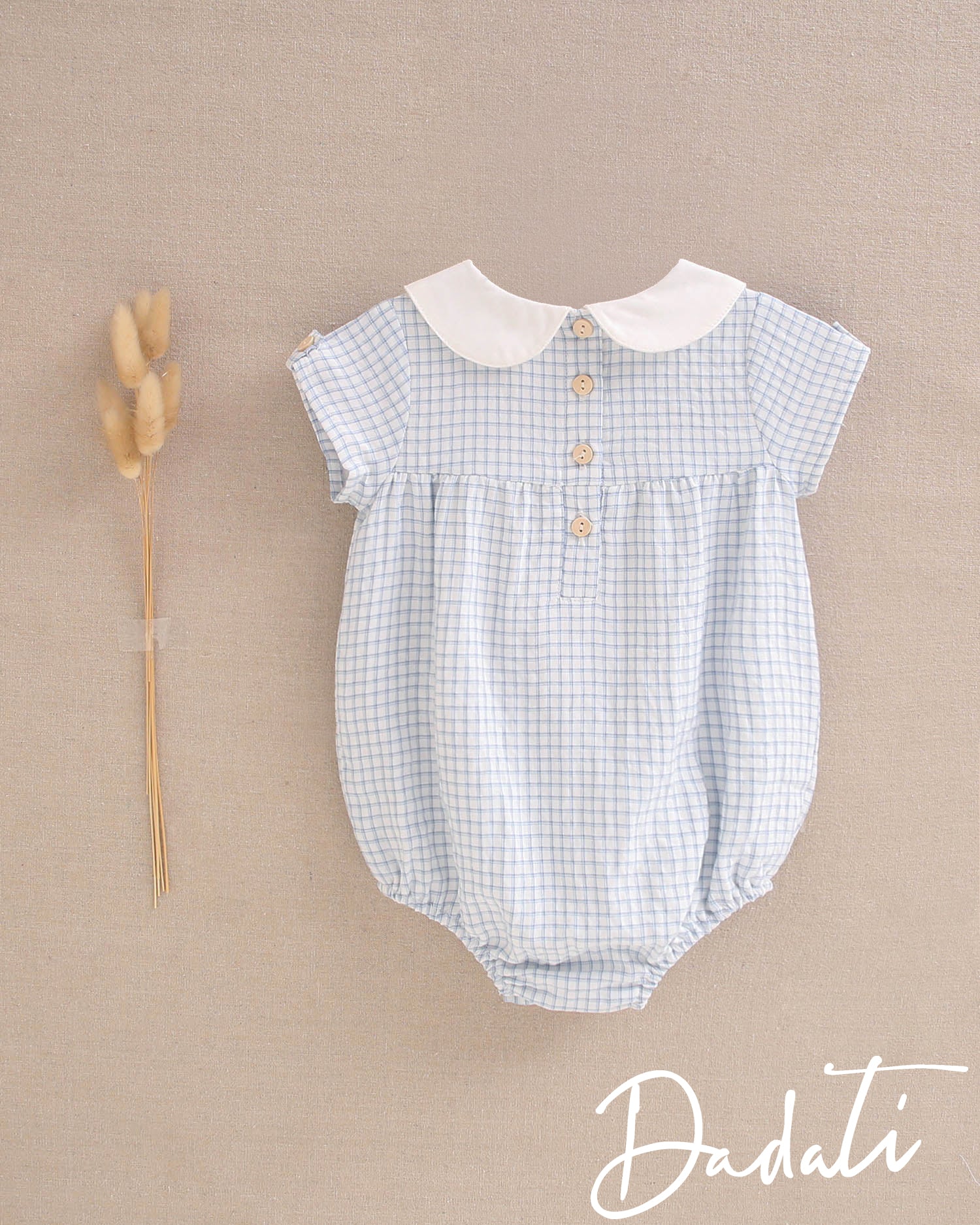 Ranita bebé niño vichy celeste con cuello blanco