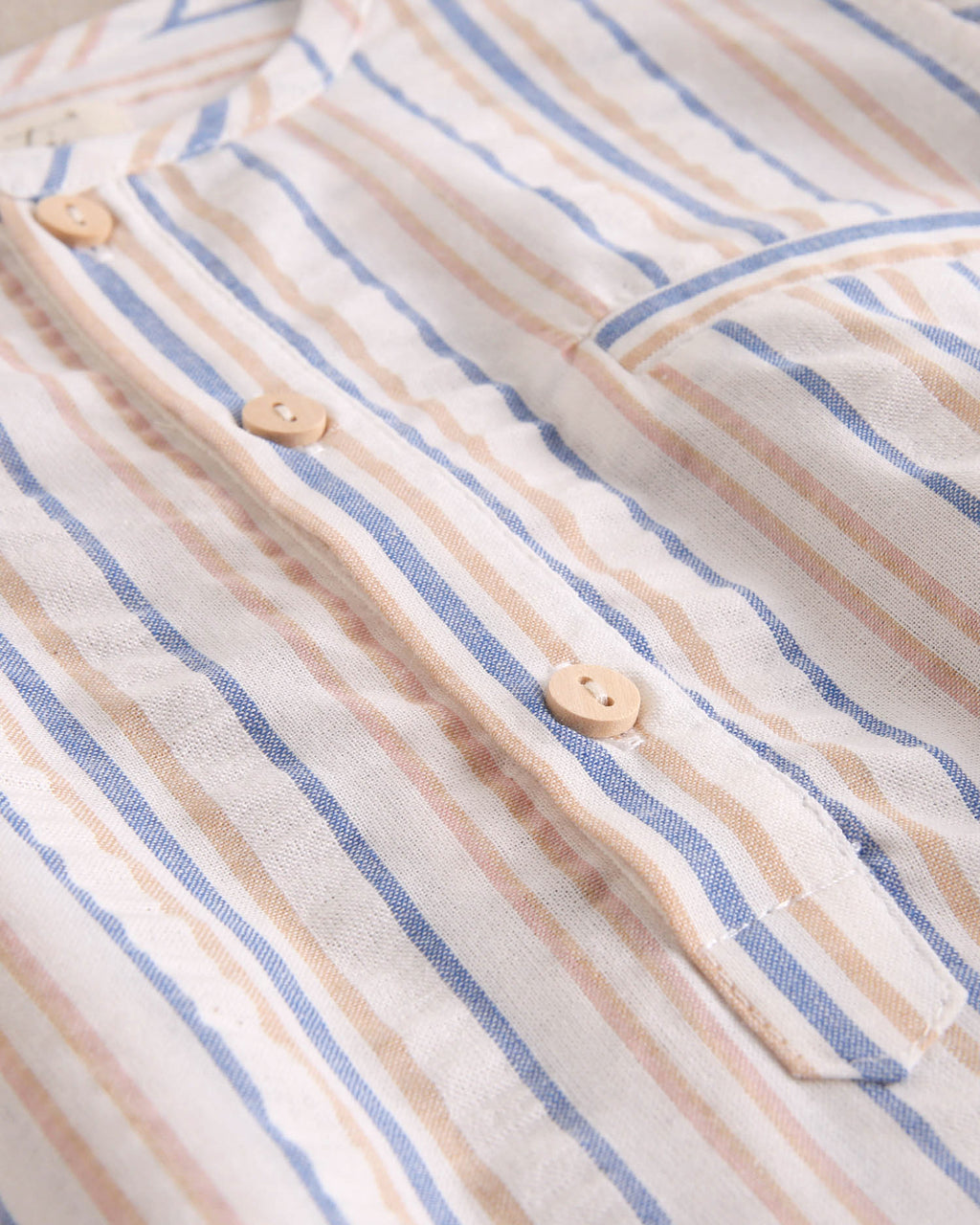 Camisa niño de rayas mostaza y azul