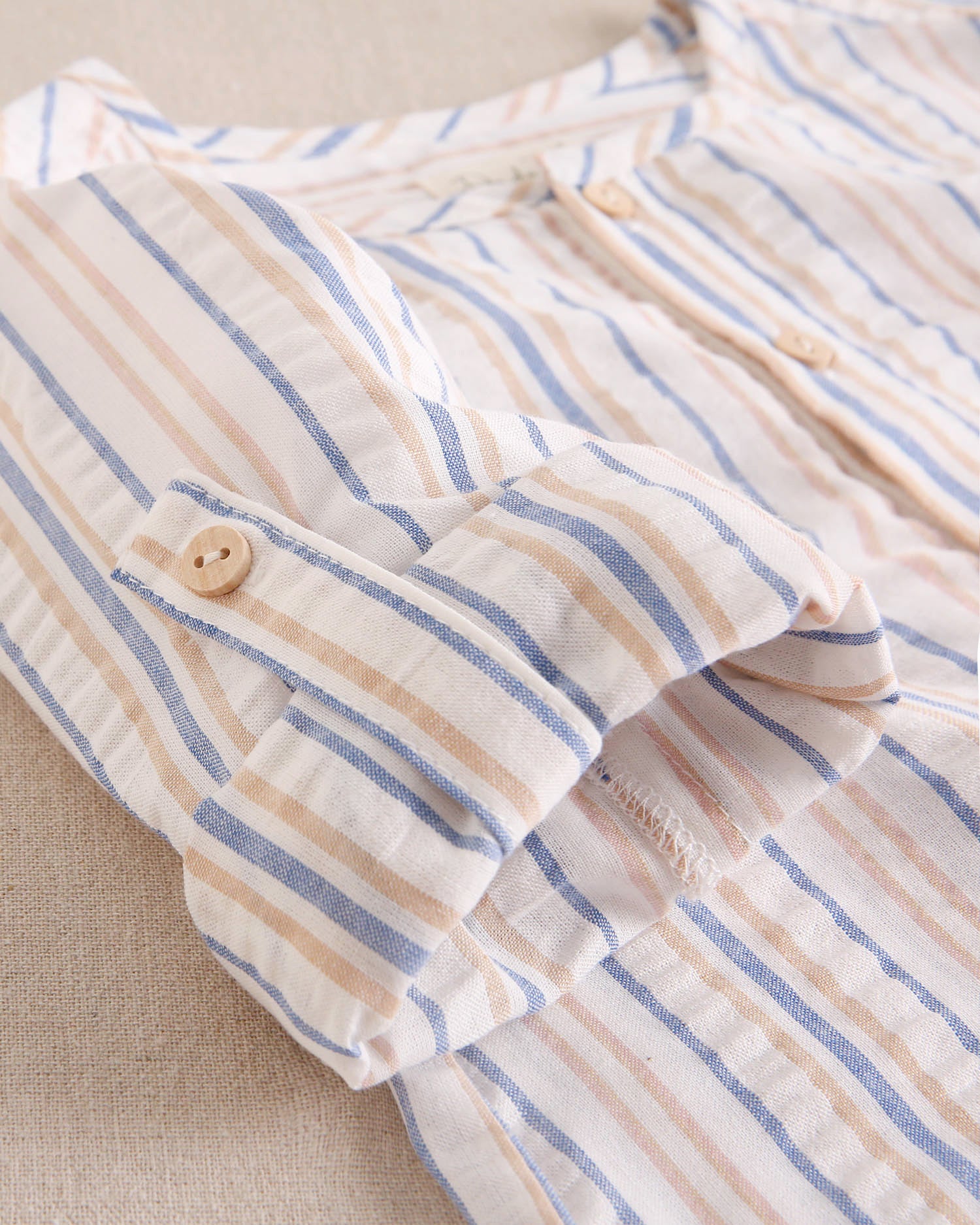 Camisa niño de rayas mostaza y azul