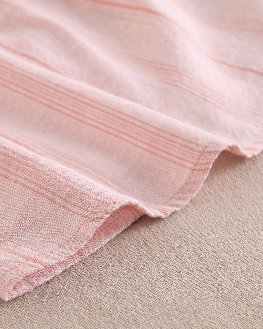 Vestido bebé niña rosa de rayas con cuello cuadrado blanco