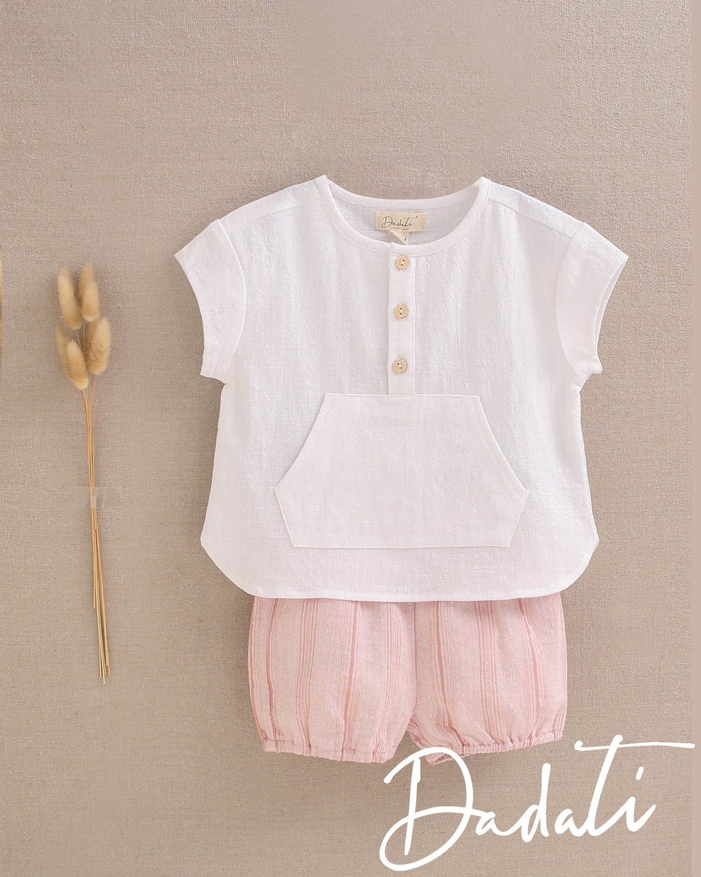 Set bebé niño camisa blanca y short rosa coral