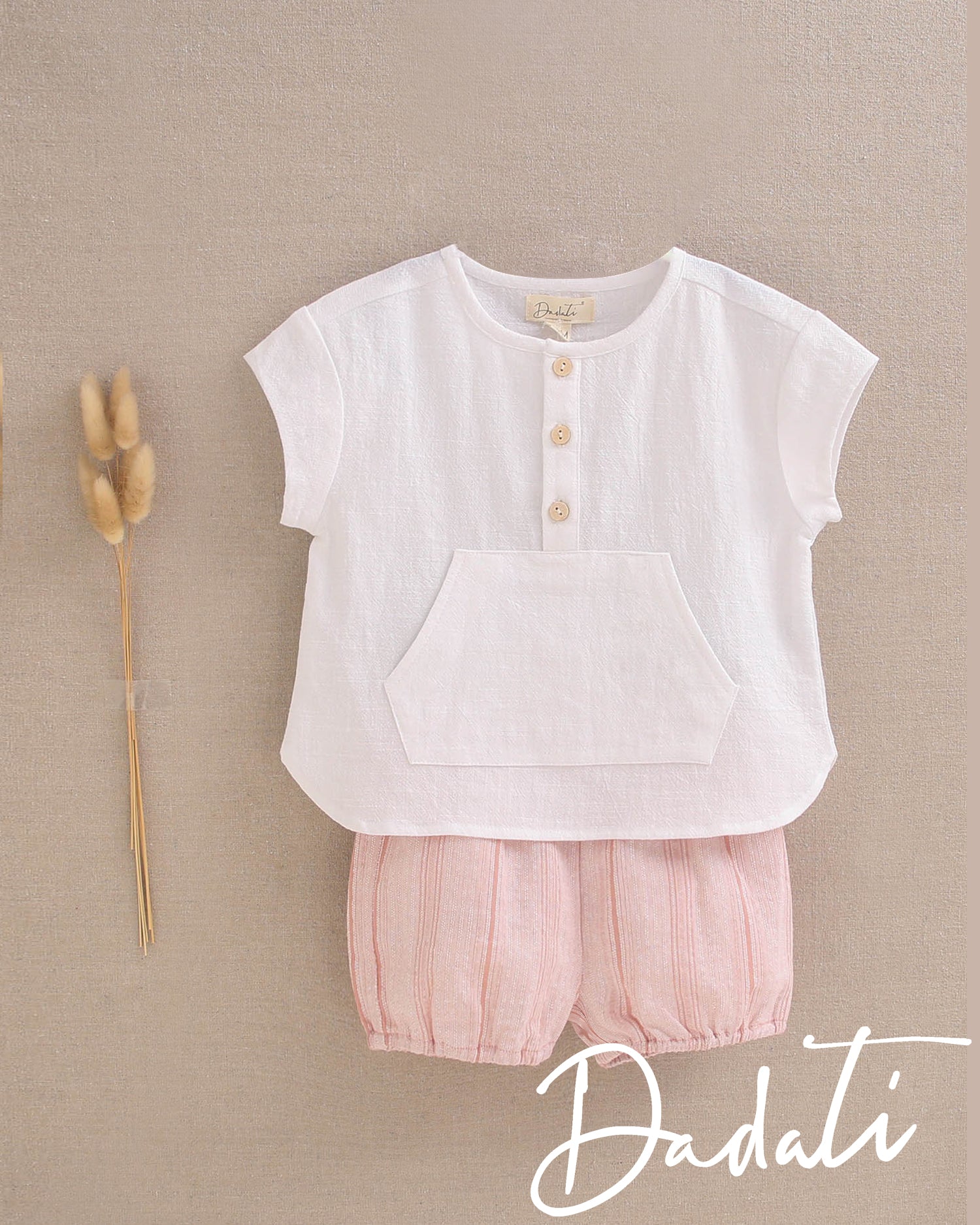 Set bebé niño camisa blanca y short rosa coral