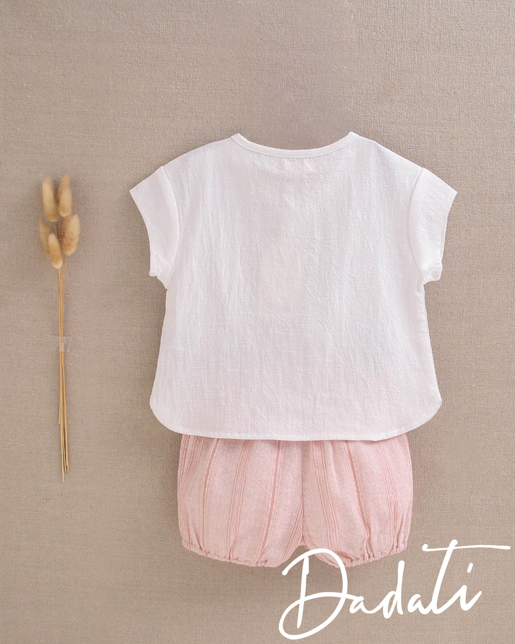 Set bebé niño camisa blanca y short rosa coral
