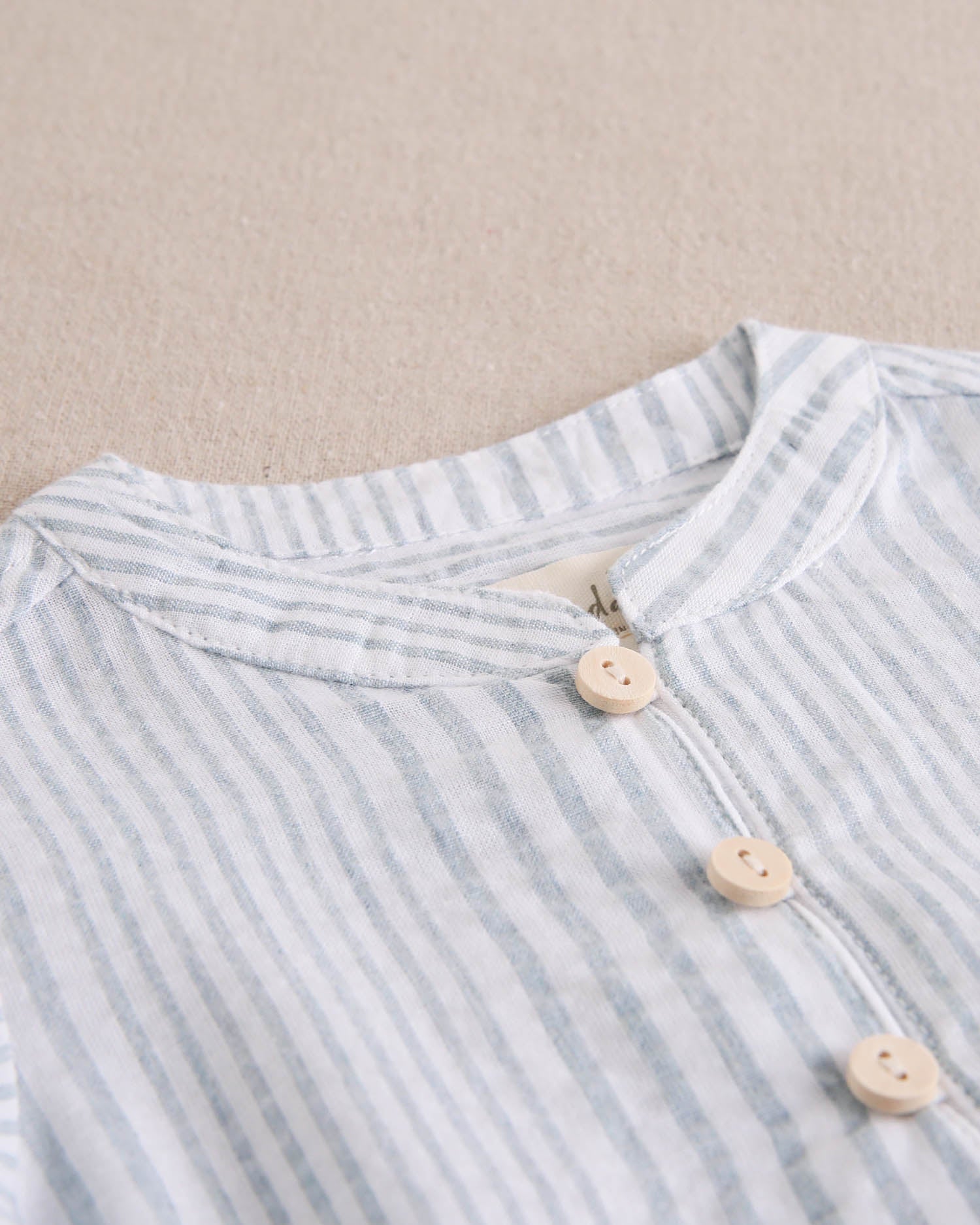 Conjunto bebé niño de camisa de rayas azul y blanco y short azulon