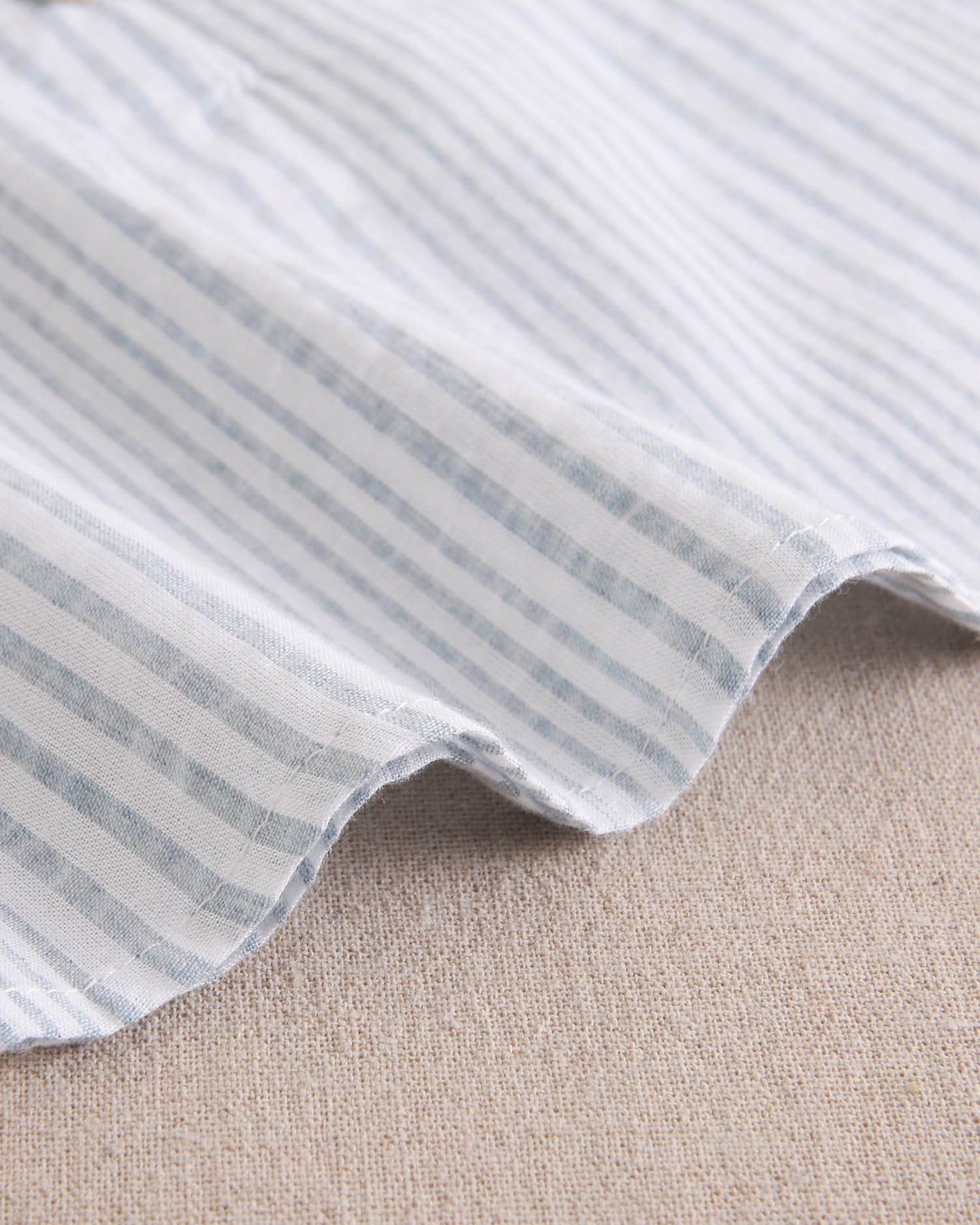 Conjunto bebé niño de camisa de rayas azul y blanco y short azulon