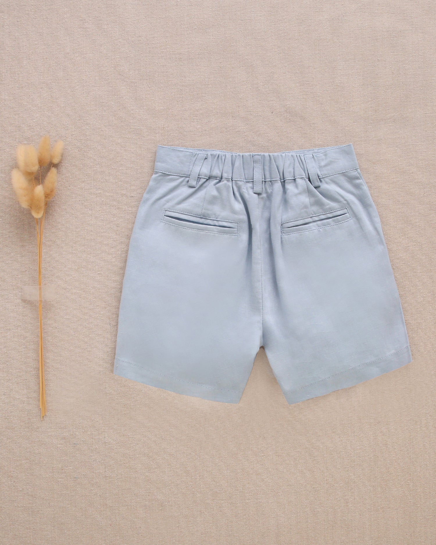 Bermuda niño de lino azulón