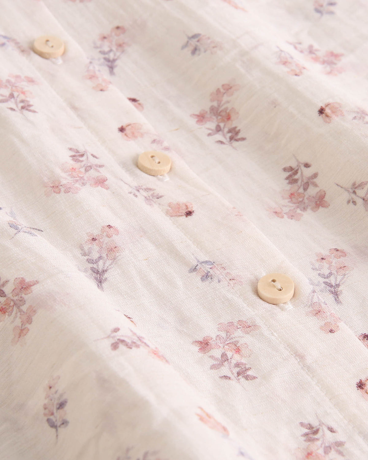 Vestido niña blanco con estampado floral de colores y mangas volante