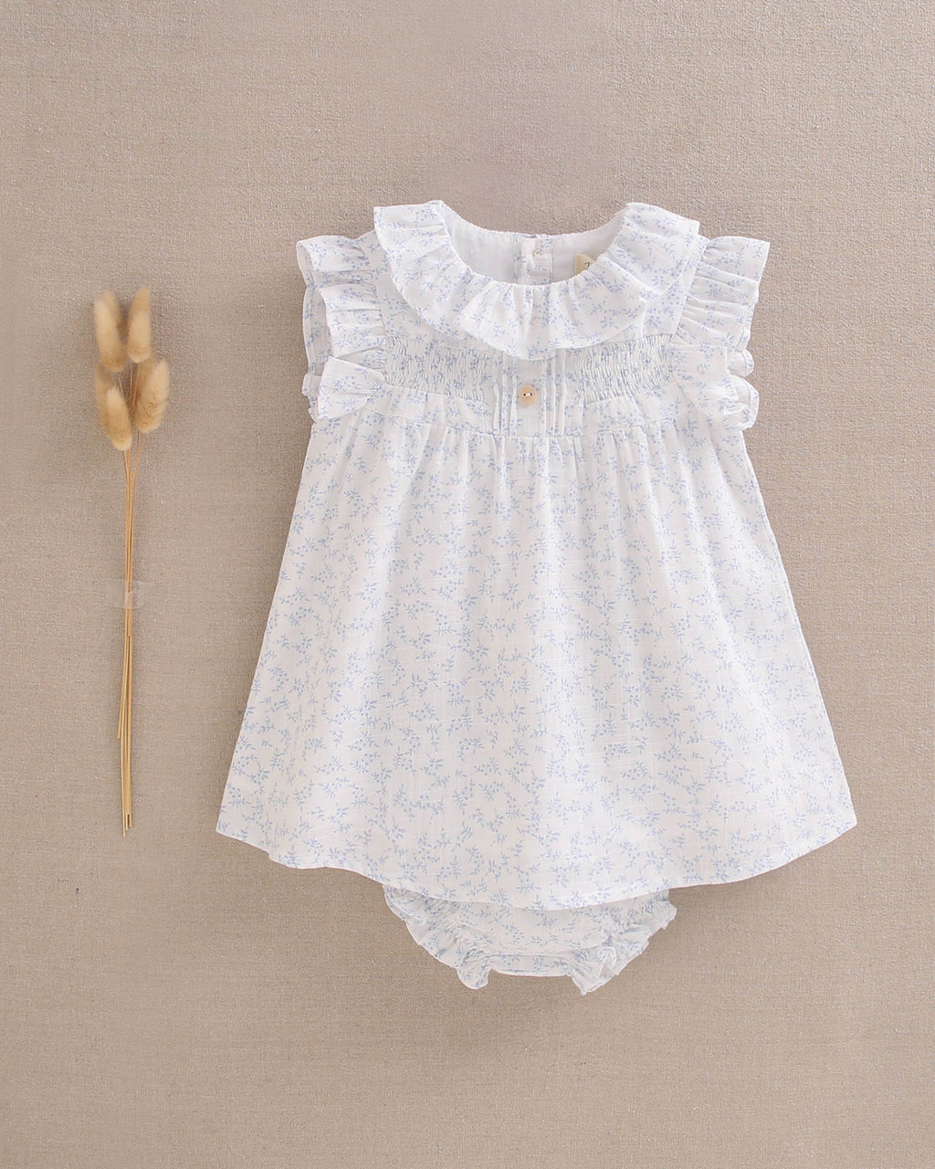 Vestido bebé niña blanco con flores celestes