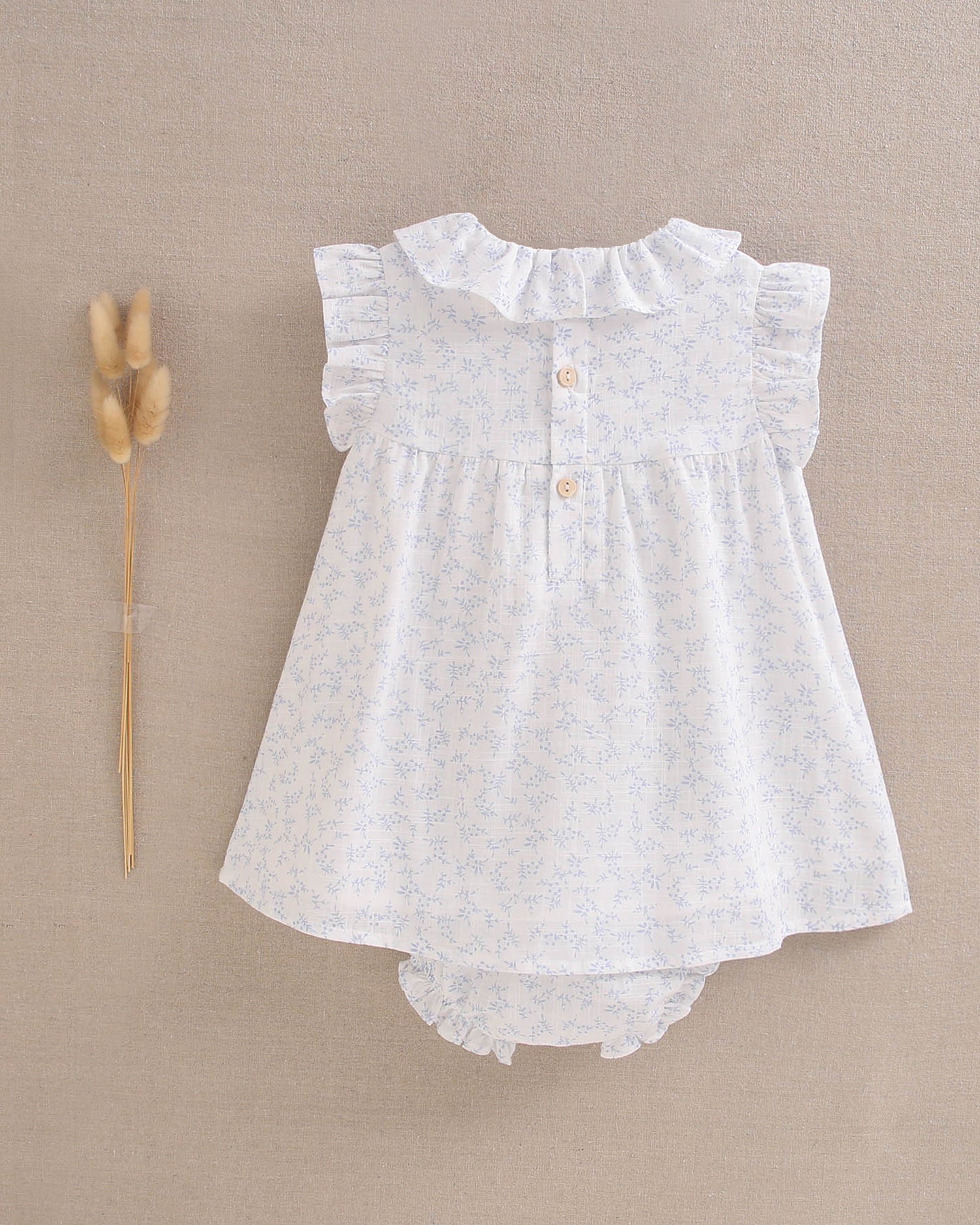 Vestido bebé niña blanco con flores celestes