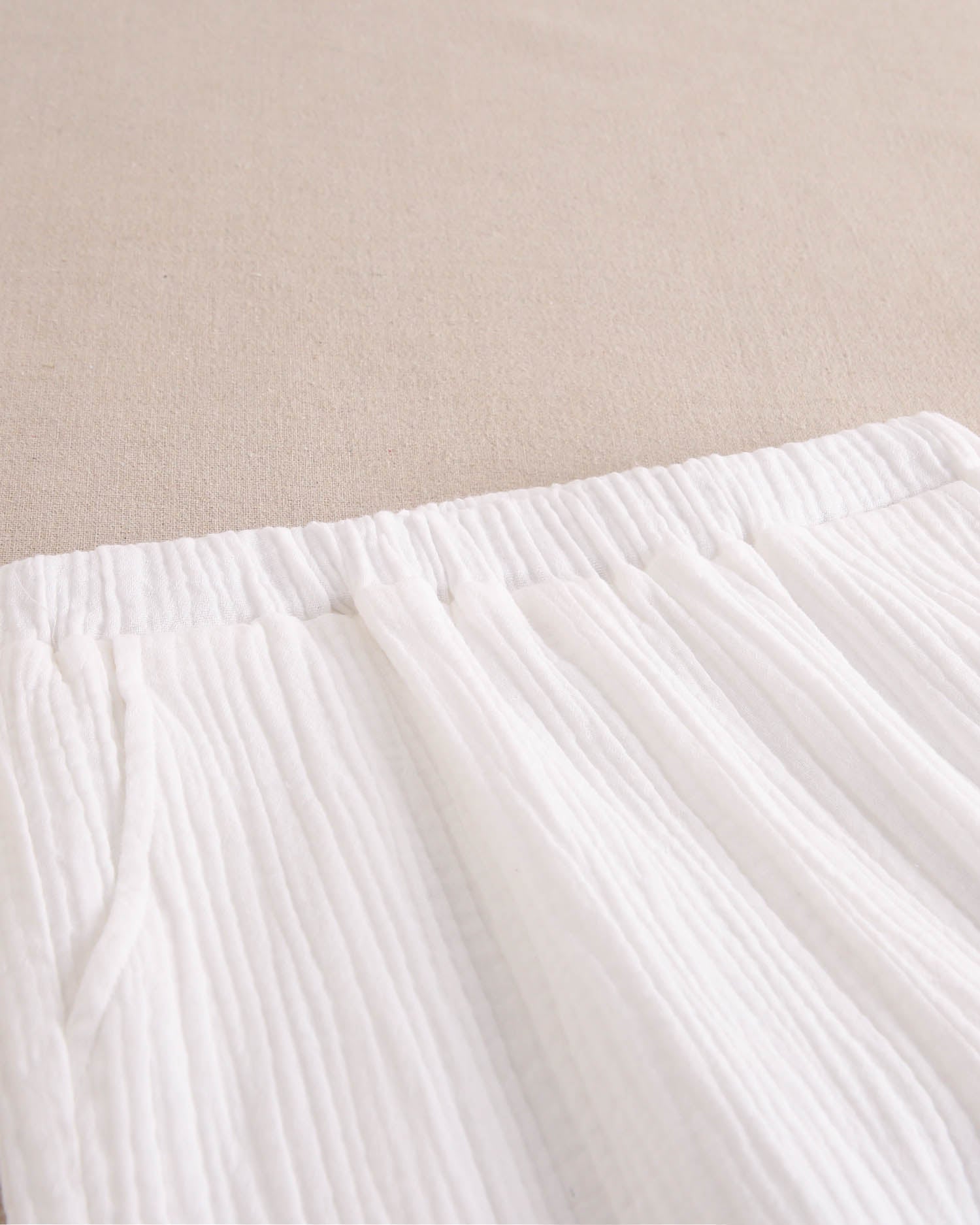 Pantalón niña de muselina blanco fluido