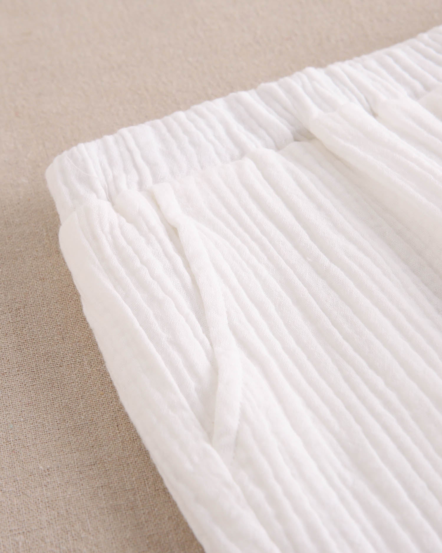 Pantalón niña de muselina blanco fluido