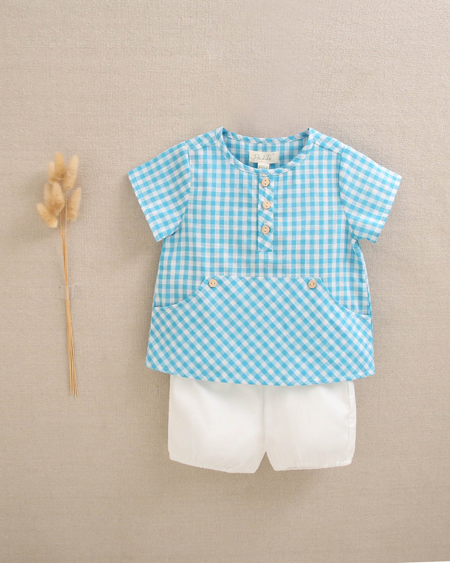 Conjunto bebé niño camisa de cuadros vichy turquesa y short blanco