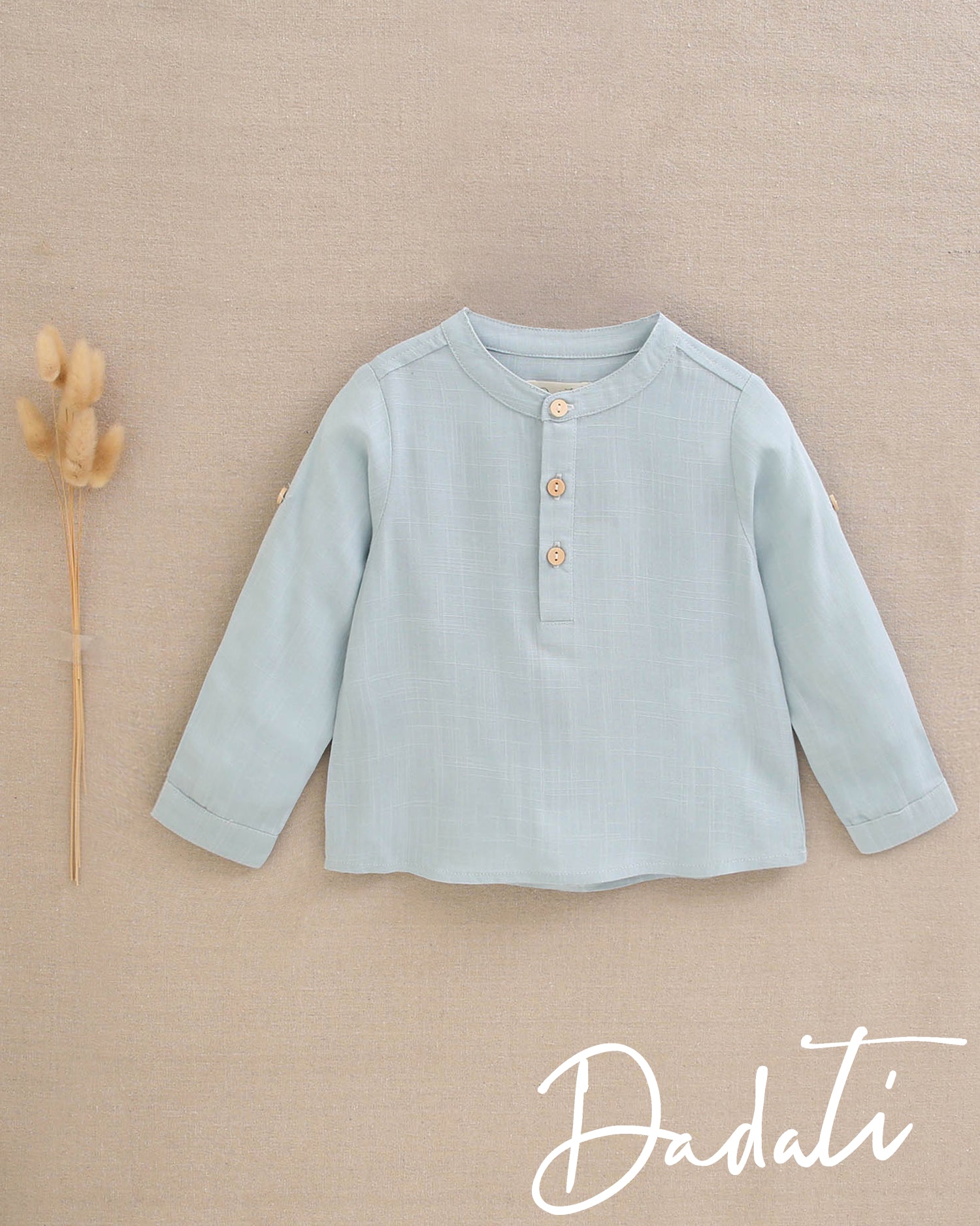 Set bebé niño camisa celeste y short blanco