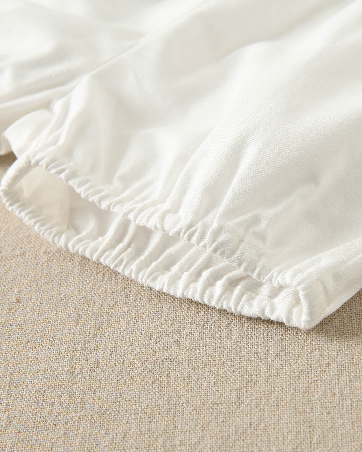 Conjunto bebé niño de camisa azul cielo y short blanco