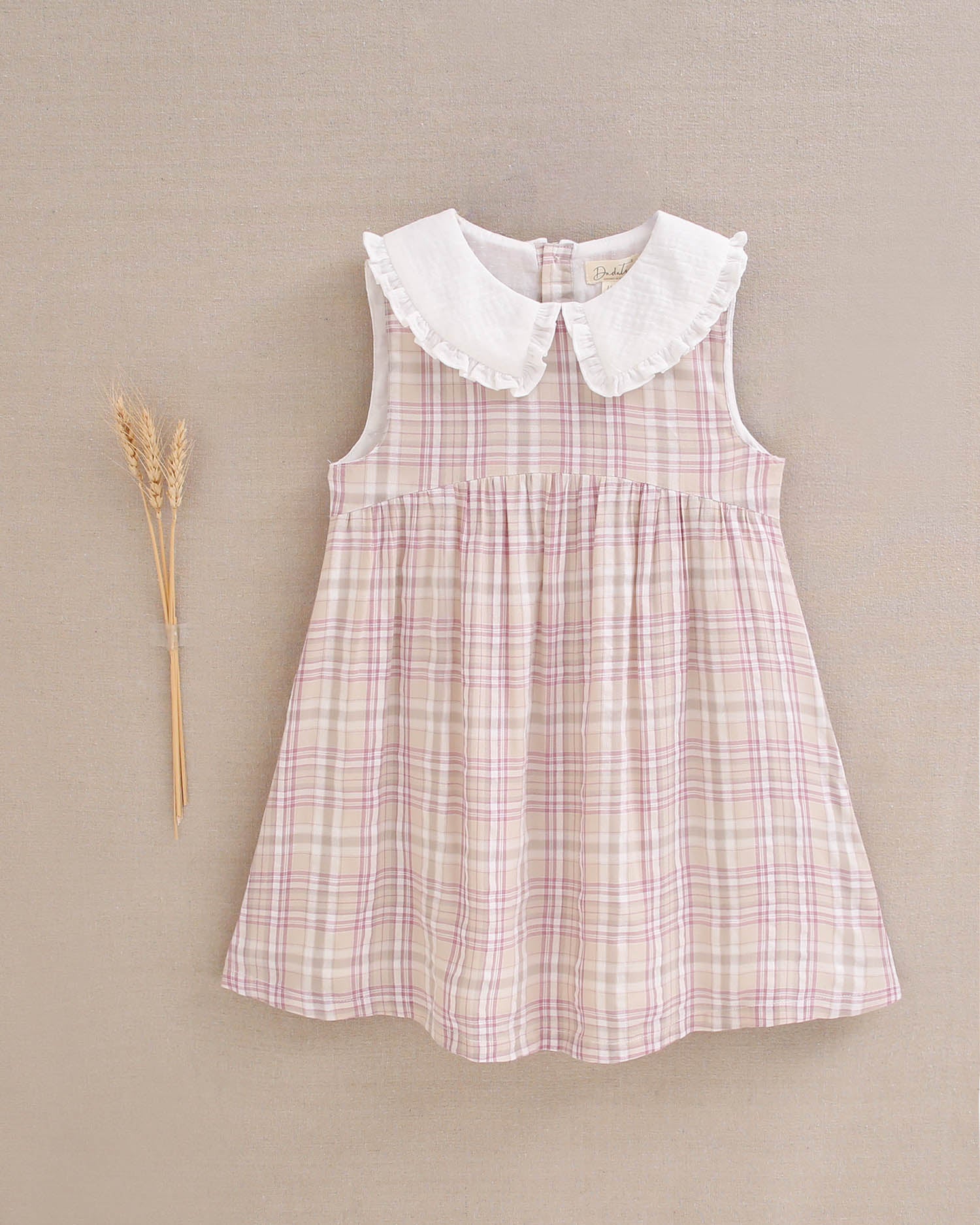 Vestido niña de cuadros rosas, marrones y blancos y cuello blanco