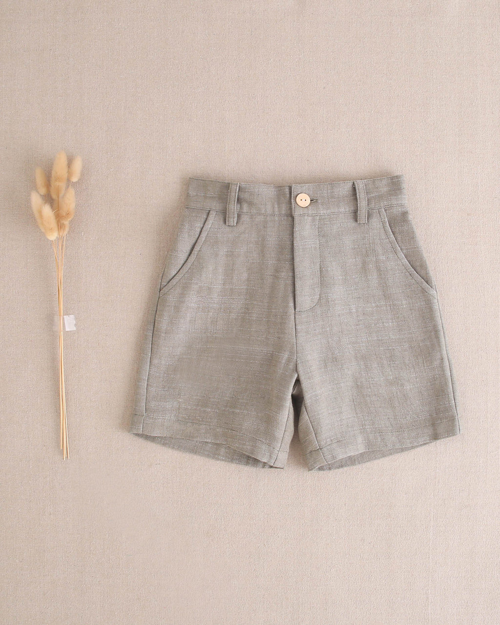 Bermuda niño de lino en verde oliva