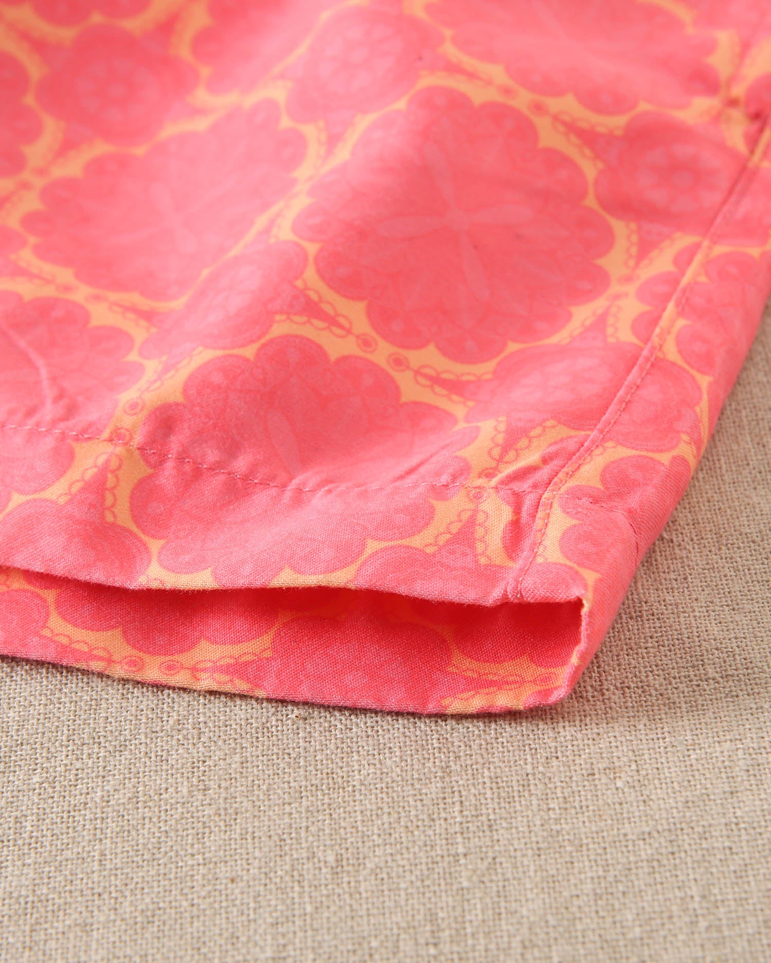 Traje de baño niño estampado retro fucsia y cordones naranja