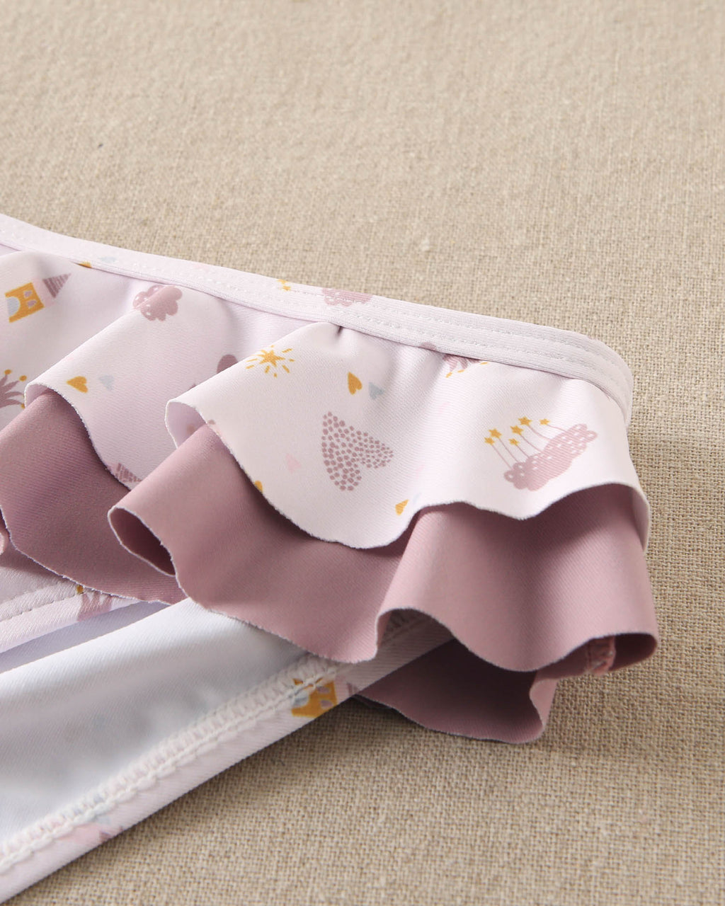 Traje de baño bikini rosada con calzon con vuelos