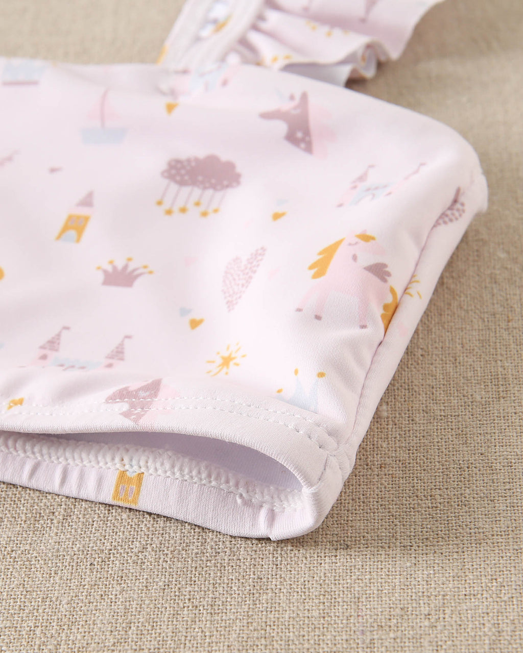 Traje de baño bikini rosada con calzon con vuelos