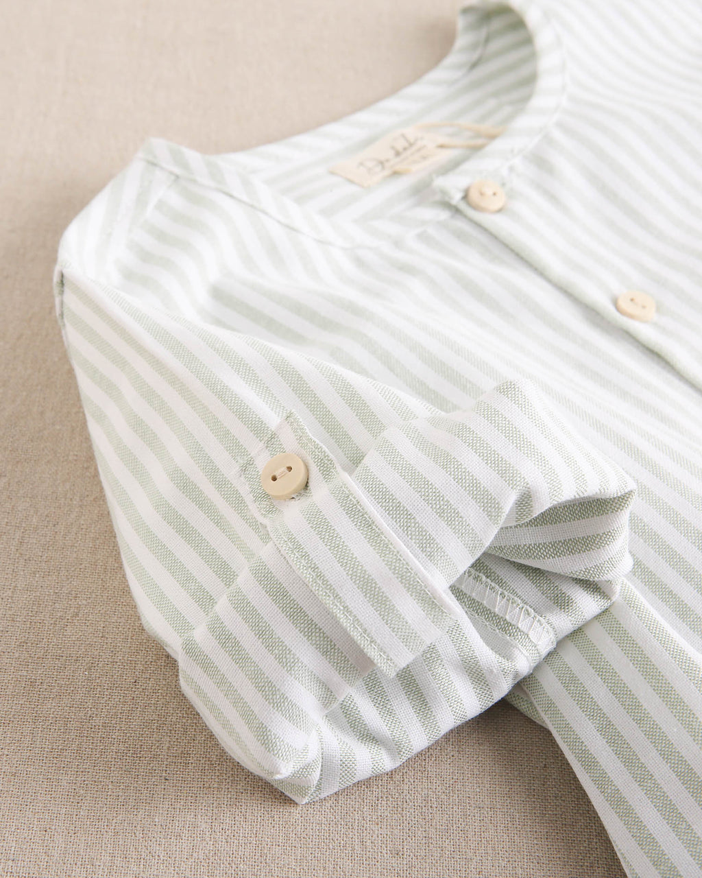 Camisa niño de rayas verde pastel y blanco, con cuello mao