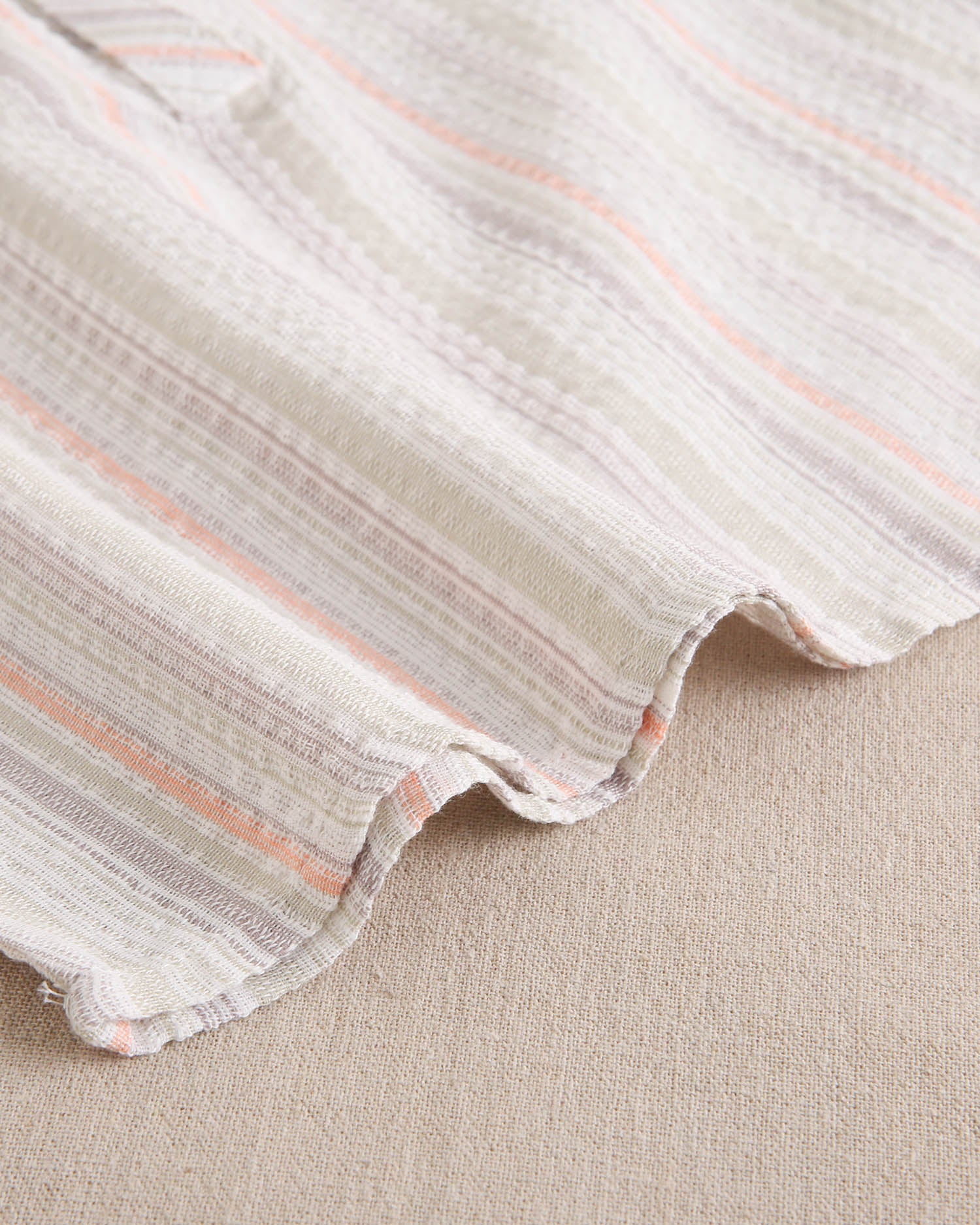 Camisa niño de rayas naranja, gris y verde, con cuello mao