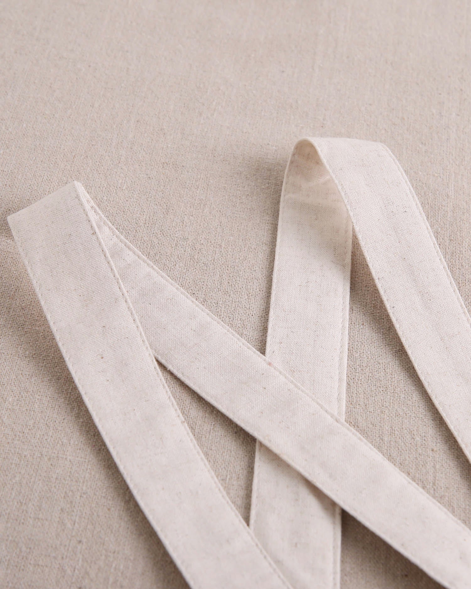 Short bebé niño marrón clarito con tirantes cruzados