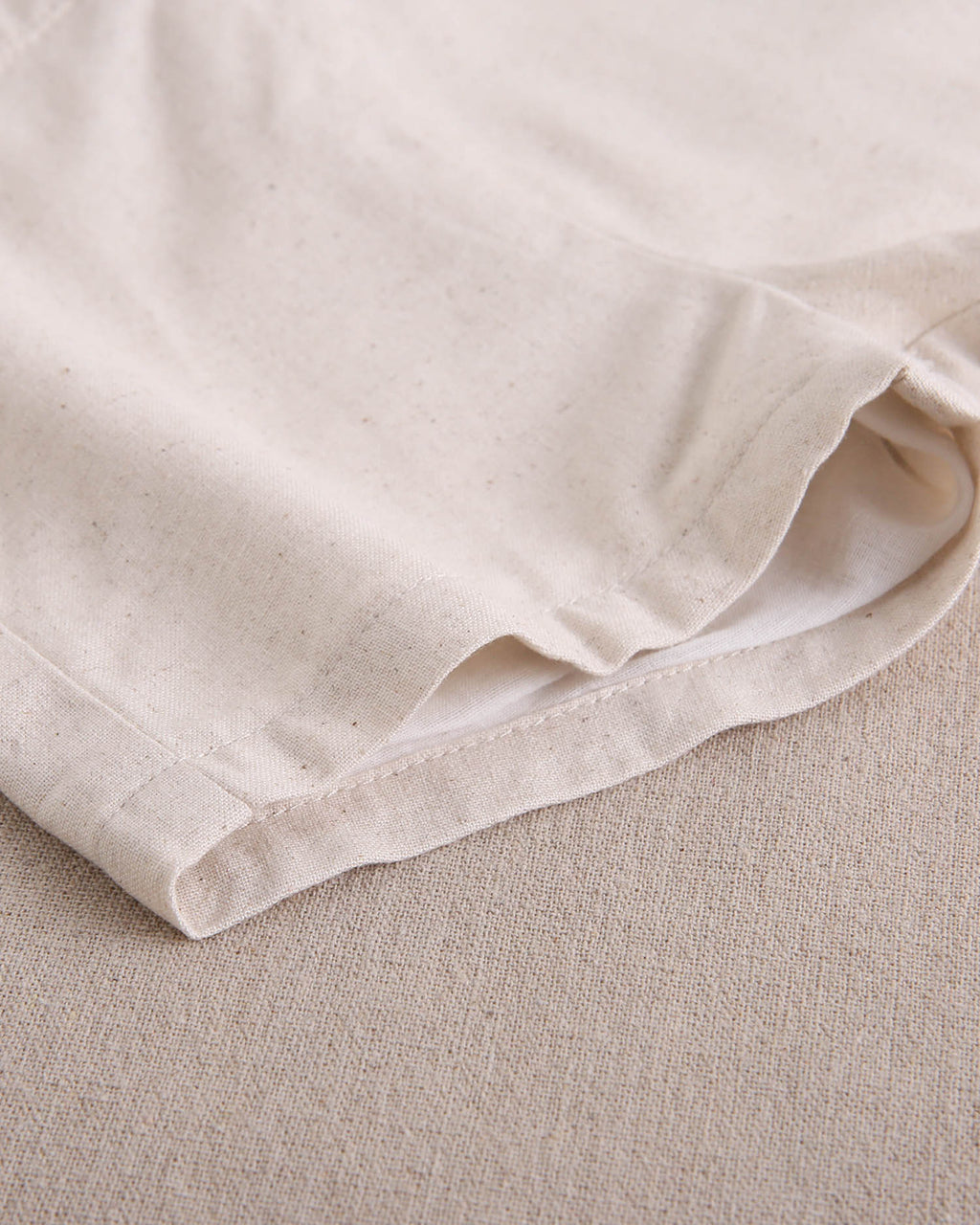 Short bebé niño marrón clarito con tirantes cruzados