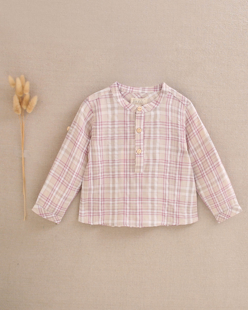 Conjunto bebé niño camisa cuadros rosa, marrón y blancos, con short blanco
