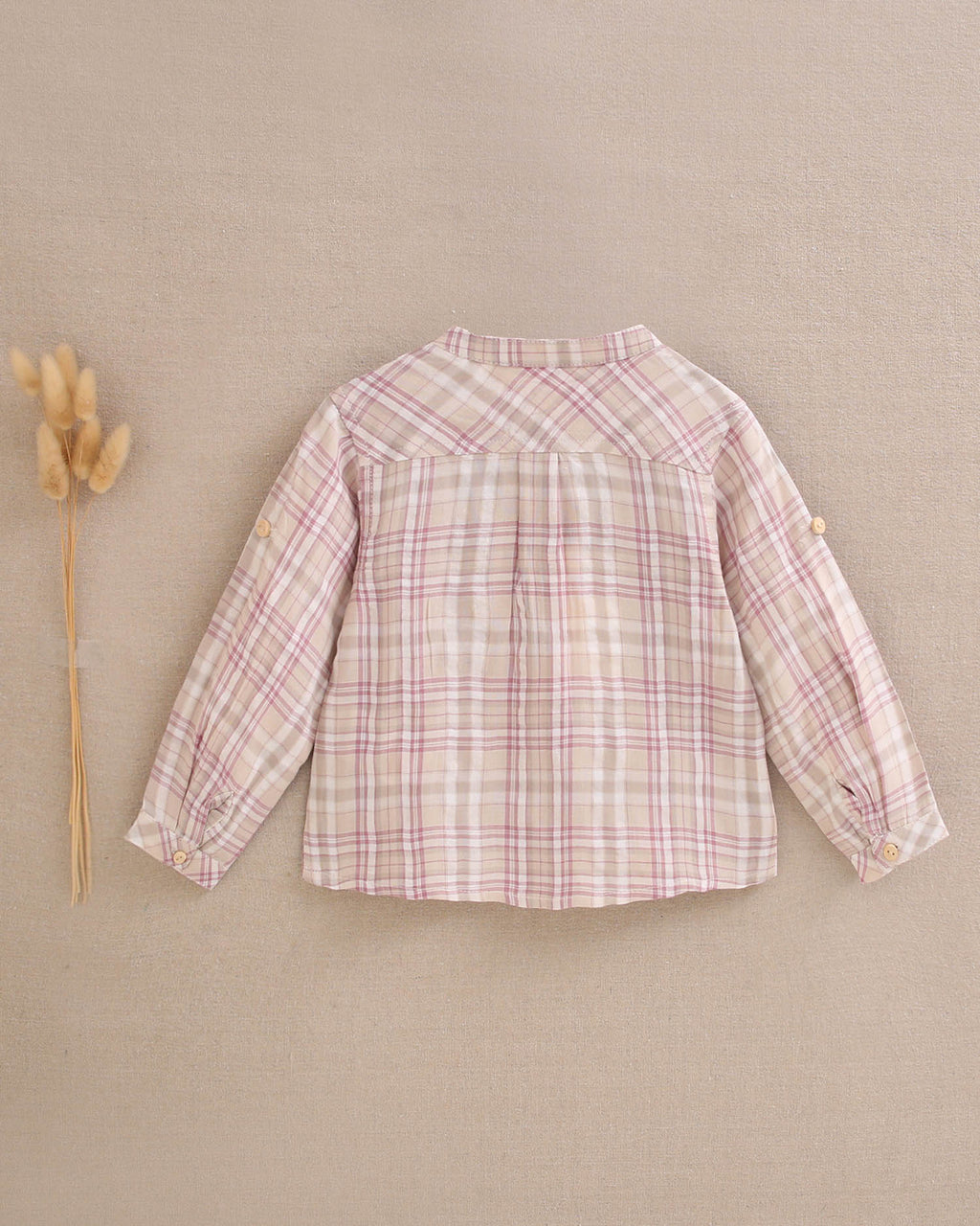 Conjunto bebé niño camisa cuadros rosa, marrón y blancos, con short blanco