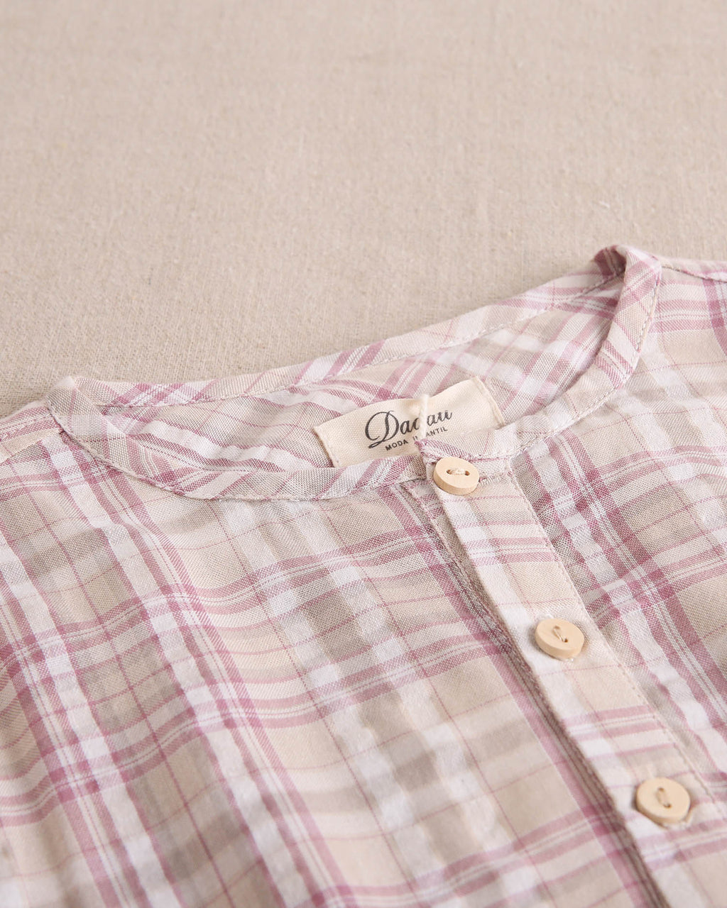 Conjunto bebé niño camisa cuadros rosa, marrón y blancos, con short blanco