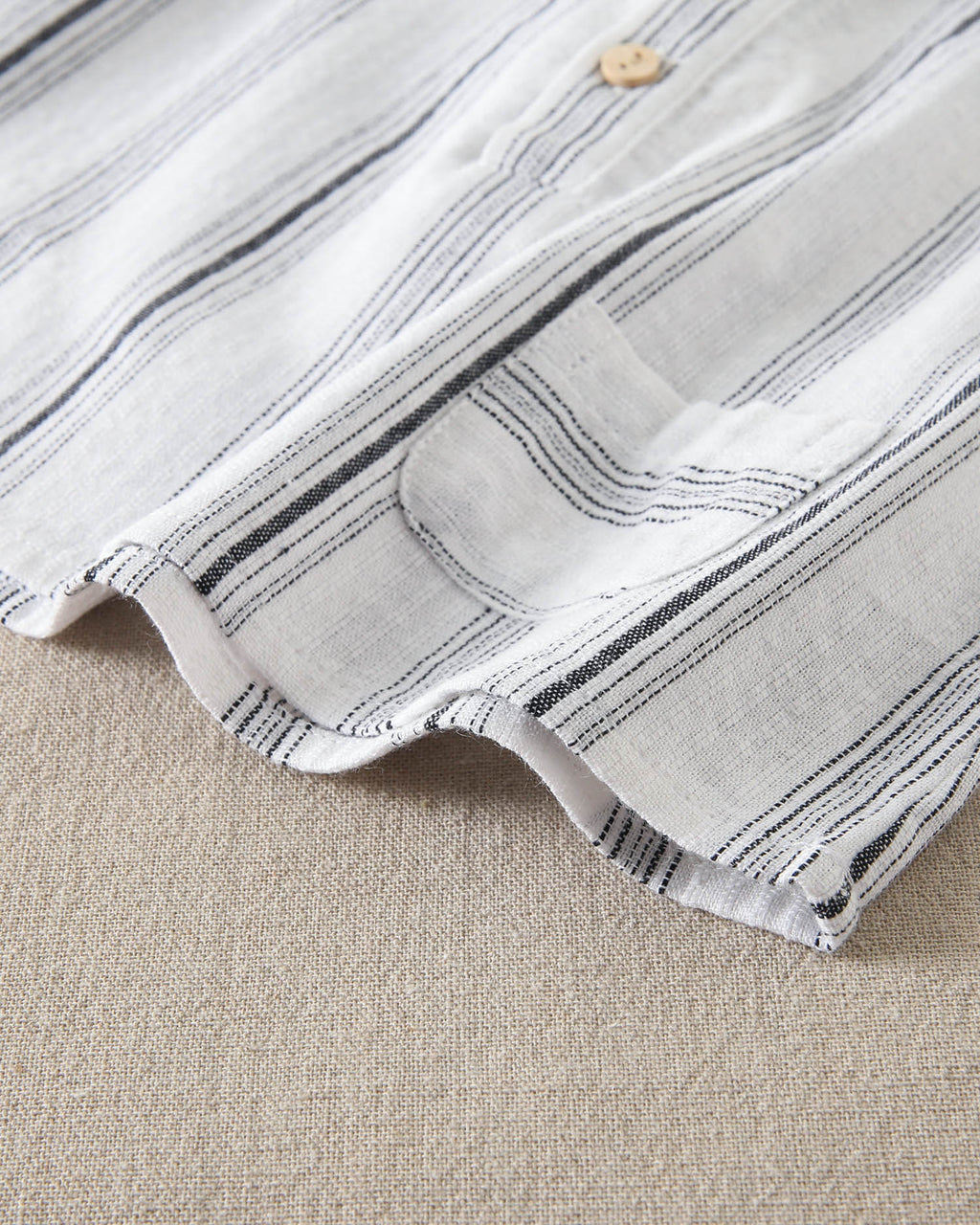 Conjunto bebé niño camisa rayas negras y blancas, con short negro